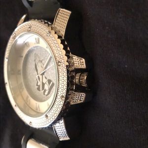 Praying hands bezel watch